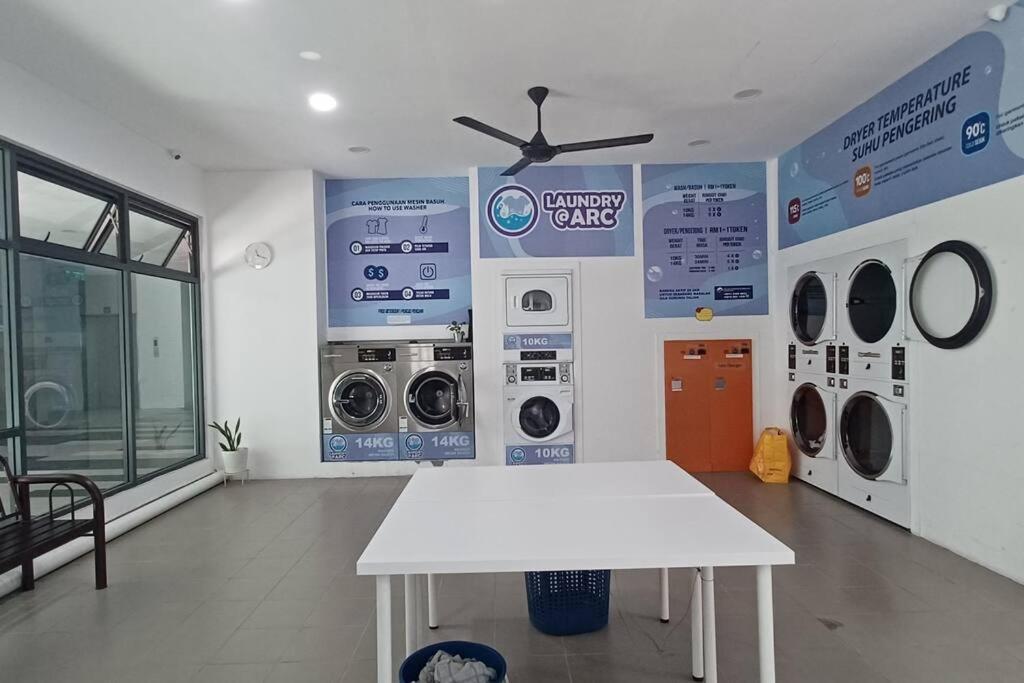 Homestay Arc Cozyhome Austin Hills 4-5Pax Johor Bahru Extérieur photo